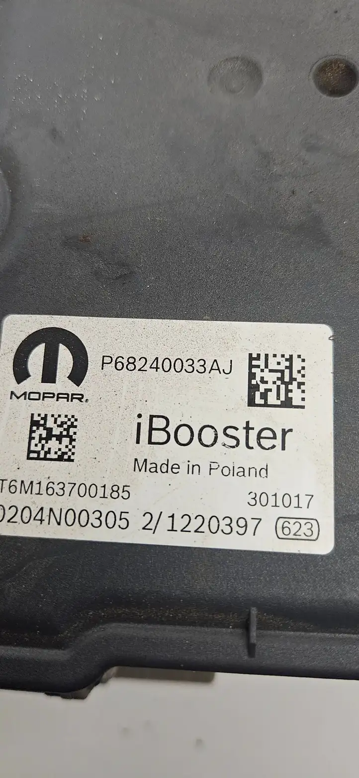 Chrysler Pacifica (2016 - ) P68240033AJ Распределитель тормозного усилия — фото 4