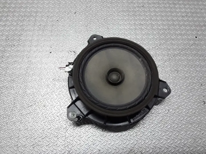 Toyota Yaris (2005 - 2009) 861600D190 Динамики задних дверей — фото 1