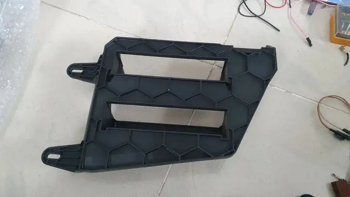 Audi A6 S6 C6 4F (2008 - 2011) 4F0907386B Кронштейн усилителя звука — фото 3