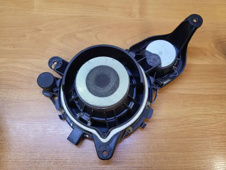 Volvo XC90 (2002 - 2006)  30657756 Громкоговоритель (громкоговорители) в передних дверях