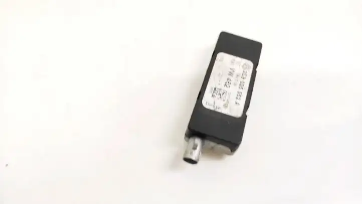 Volkswagen PASSAT B6 (2005 - 2010)  3C9035552A Блок управления антенной