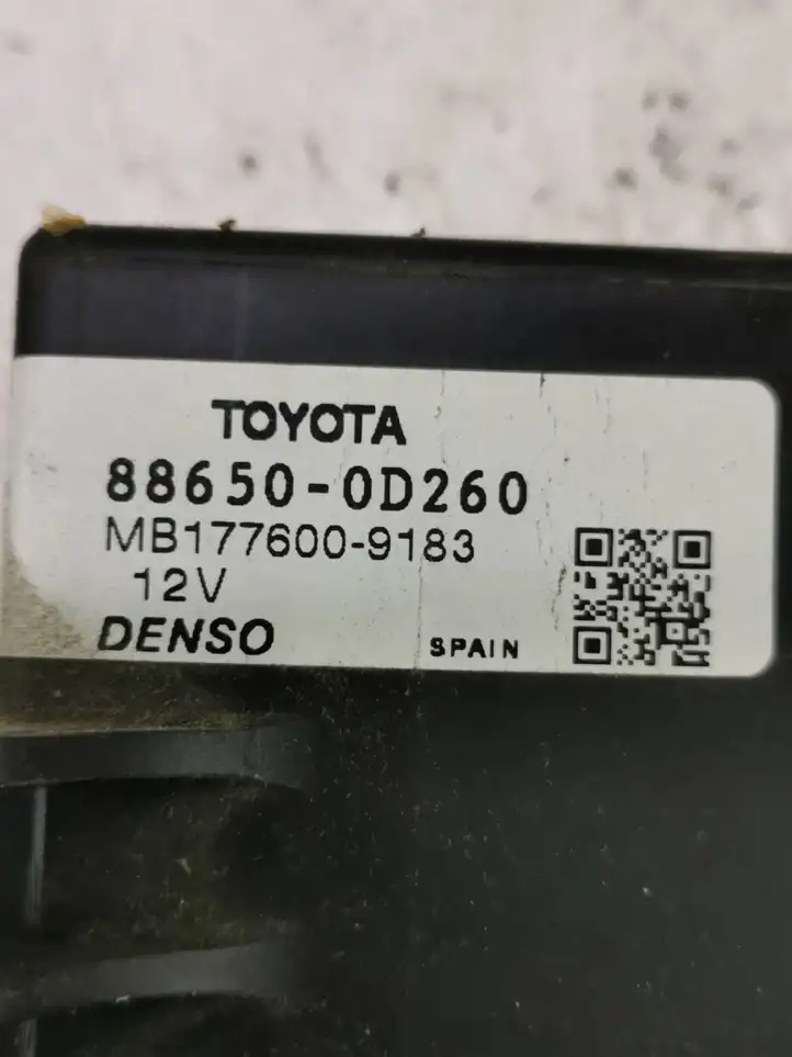 Toyota Yaris (2009 - 2012) 886500D260 Модуль управления кондиционером — фото 4