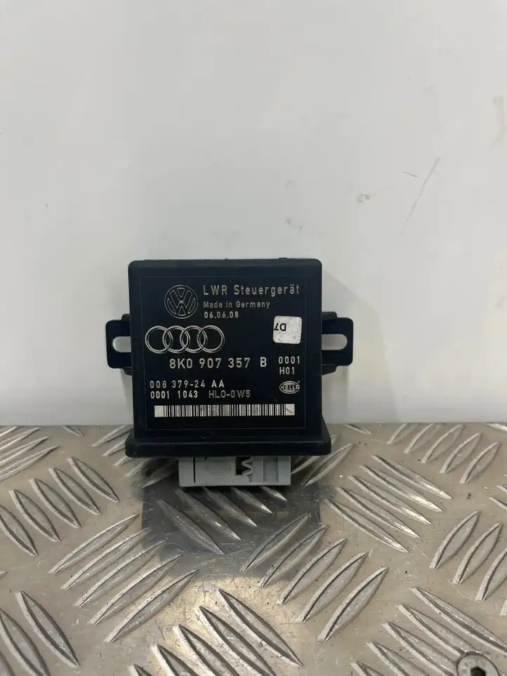 Audi A4 S4 B8 8K (2007 - 2011) 8K0907357B Блок управления светом — фото 1