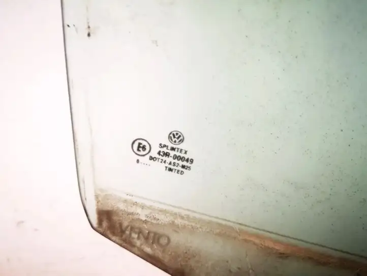Volkswagen Bora (1998 - 2005) Стекло задней двери — фото 2