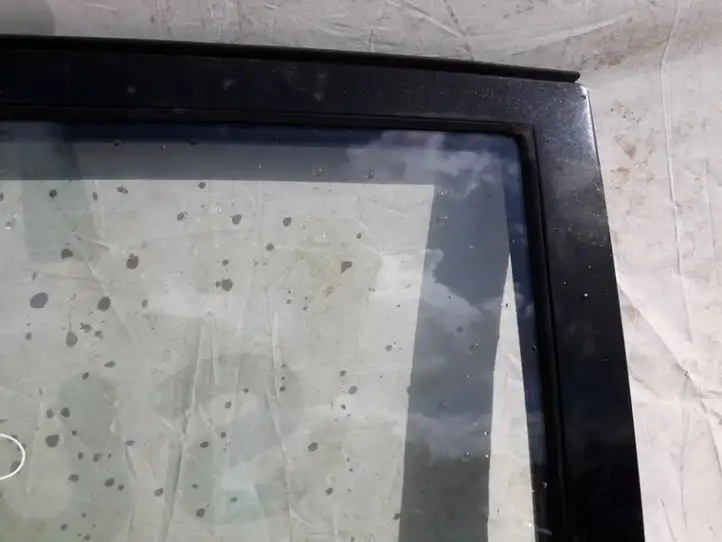 Toyota Corolla Verso E121 (2001 - 2004)   Основное стекло задних дверей