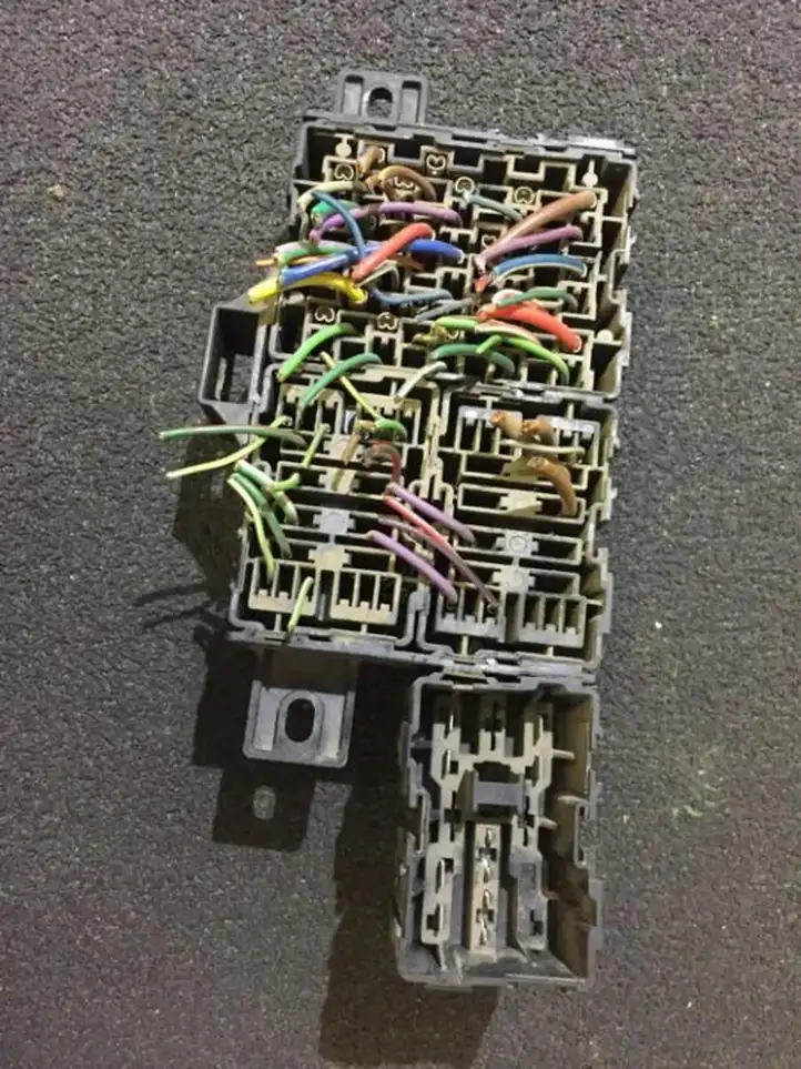 Rover 25 (1998 - 2005)   Ящик предохранителей (комплект)