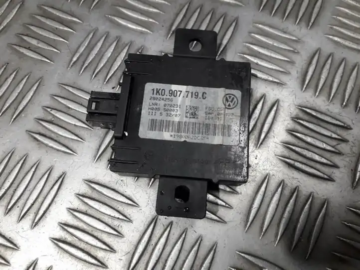 Audi A3/S3 8P (2004 - 2008) 1k0907719c Блок управления сигнализацией — фото 1