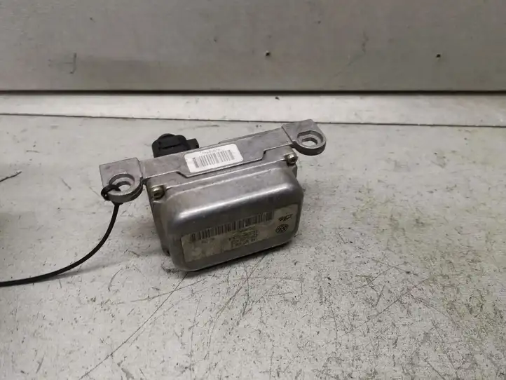 Volkswagen Touran I (2003 - 2010)  1K0907655B Датчик ESP (системы стабильности) (датчик курсовой устойчивости))