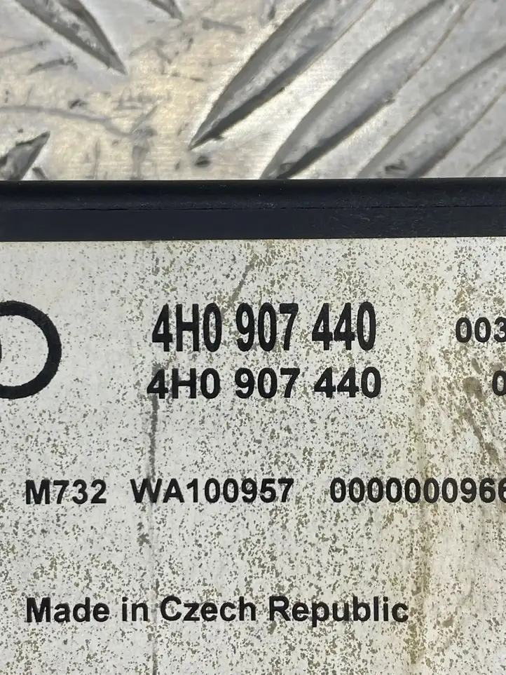 Audi A7 S7 4G (2010 - 2014) 4H0907440 Блок управления парктрониками — фото 4