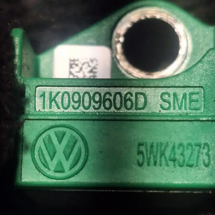 Skoda Octavia Mk2 (1Z) (2004 - 2013) 1K0909606D Датчик удара SRS — фото 3