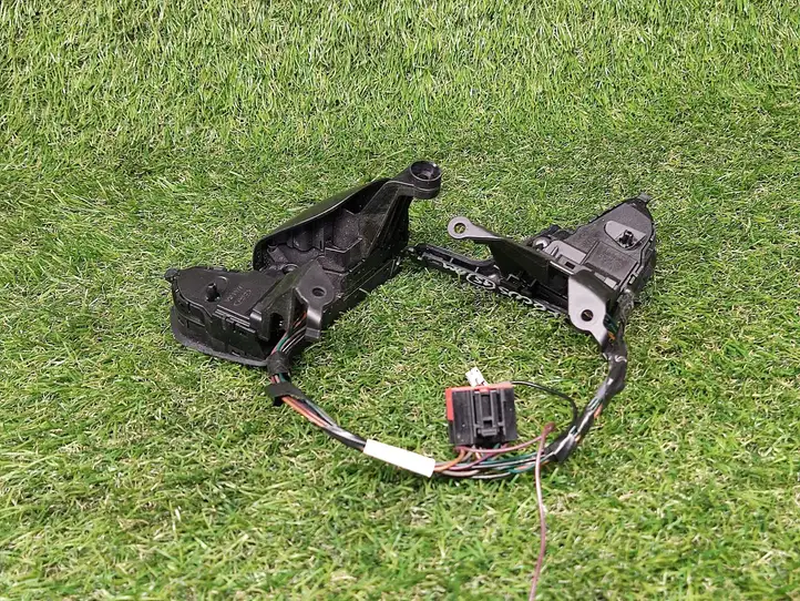 Ford Focus (2011 - 2015) F1ET9E740BB Кнопки на рулевом колесе — фото 3