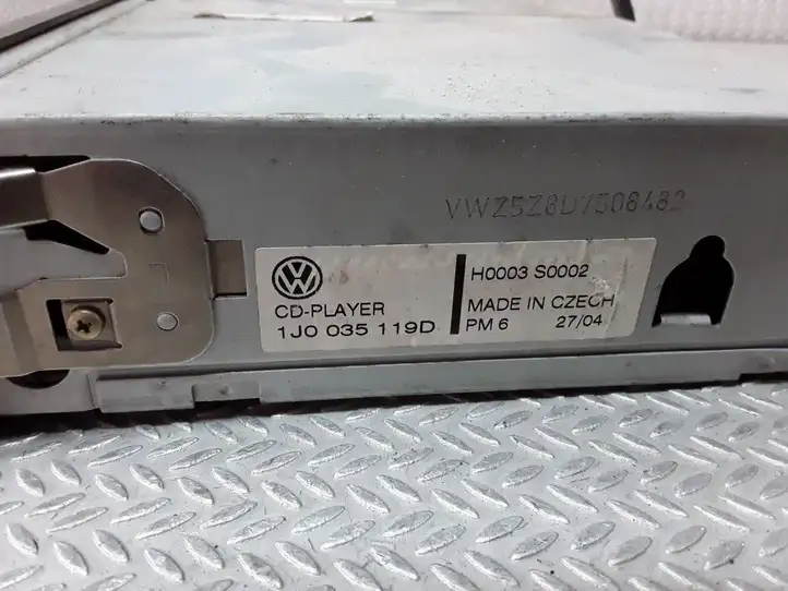 Volkswagen Golf IV (1998 - 2005) 1J0035119D Магнитола / мультимедийная система — фото 2