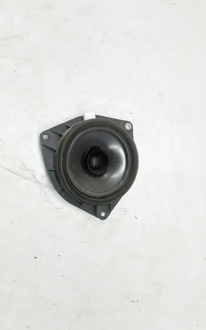 Toyota Avensis Verso (2001 - 2004) 8616044130 Динамики задних дверей — фото 1