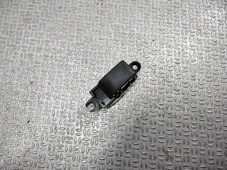 Nissan X-Trail T30 (2001 - 2007) Блок кнопок стеклоподъемников — фото 1