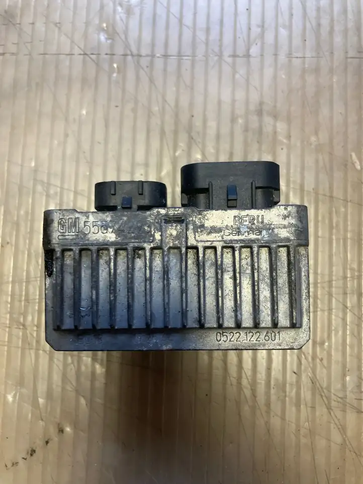 Chevrolet Captiva (2011 - 2013)  55574293 Реле подогрева свеч