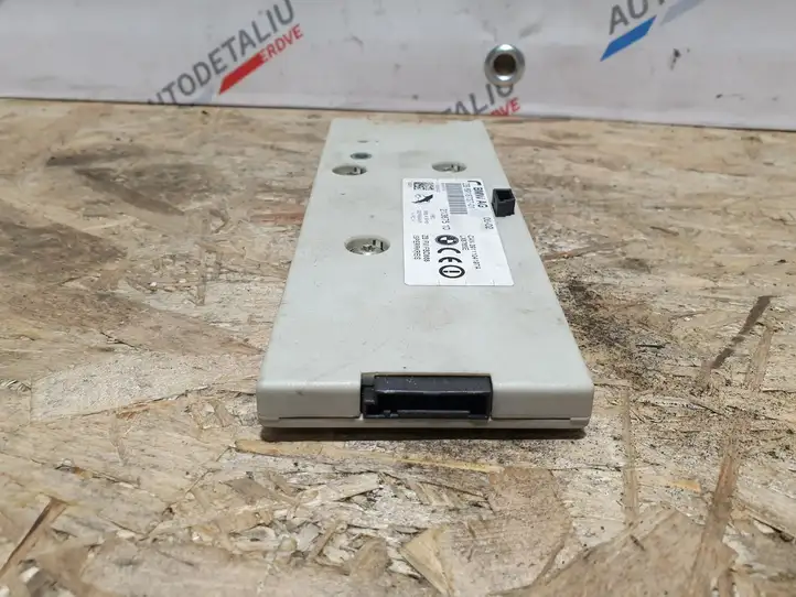 BMW 7 E65 E66 (2001 - 2008)  6918737 Усилитель антенны