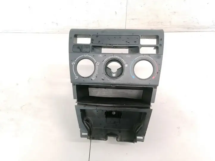 Toyota Corolla E120 E130 (2000 - 2004) 554111A200 Прочие детали салона — фото 1