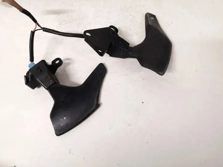 Toyota Avensis T270 (2009 - 2012) 189601 Кнопки на рулевом колесе — фото 2