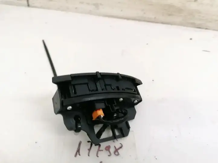 Mitsubishi Outlander (2001 - 2007) 75B474 Кнопки на рулевом колесе — фото 3