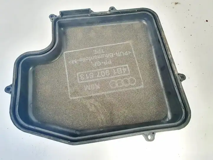 Audi A6 (2001 - 2004)  4b1907613 Крышка ящика предохранителей