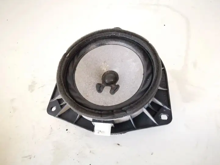 Toyota Avensis Verso (2004 - 2009) 8616013080 Динамики передних дверей — фото 1