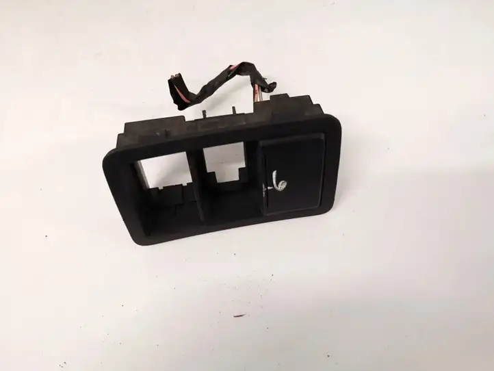 Hyundai i30 (2007 - 2012)  5389 Другая деталь салона