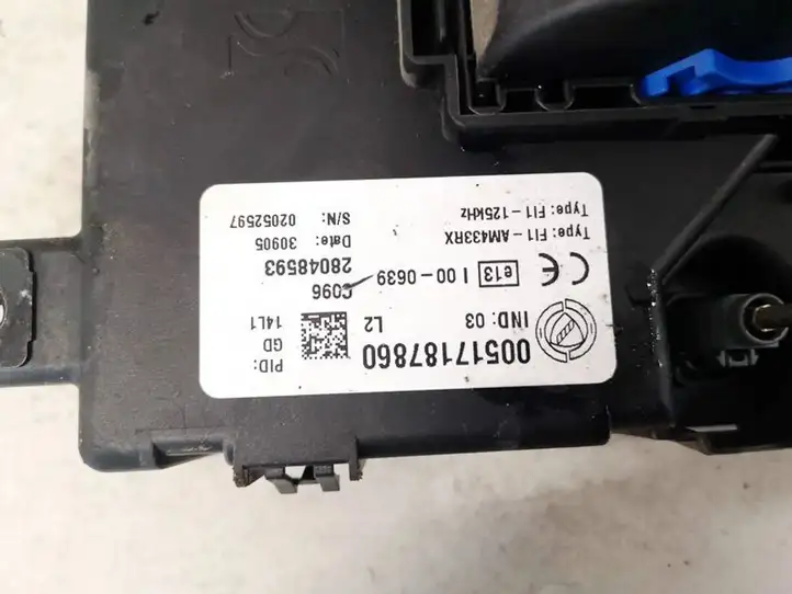 Fiat Grande Punto (2005 - 2014) 00517187860 Модуль комфорта — фото 2