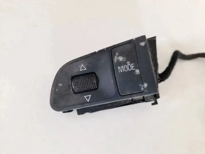 Audi A6 S6 C6 4F (2004 - 2008) 4f0951527 Кнопки на рулевом колесе — фото 3