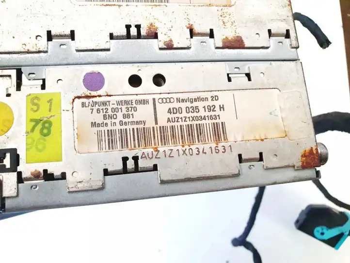 Audi A6 (2001 - 2004)  4d0035192h Радио/ проигрыватель CD/DVD / навигация