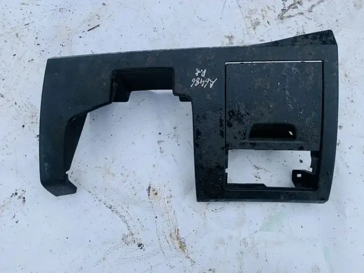 Renault Laguna (2007 - 2015)  689210002r Другая деталь салона