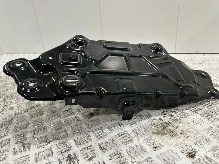 Chevrolet Corvette C8 (2020 - ) 84656905 Площадка аккумулятора — фото 1