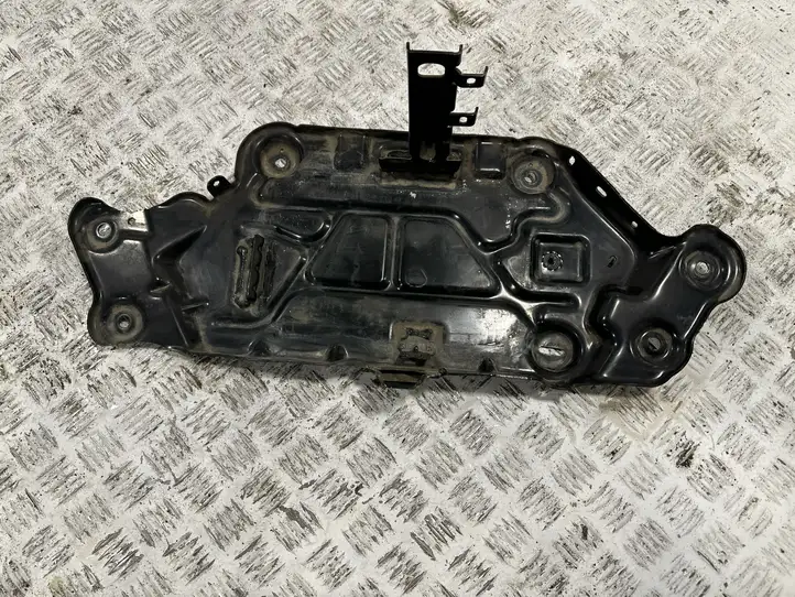 Chevrolet Corvette C8 (2020 - ) 84656905 Площадка аккумулятора — фото 2