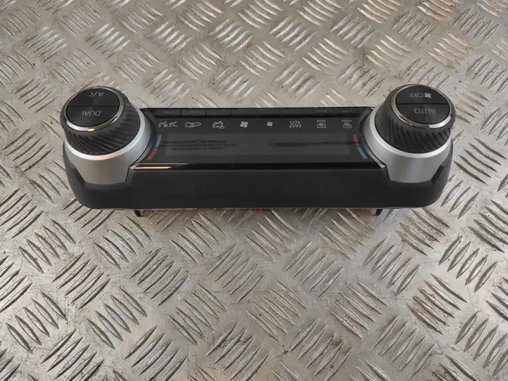 Toyota RAV 4 (XA50) (2018 - )  75K607 Блок управления кондиционера воздуха / климата/ печки (в салоне)