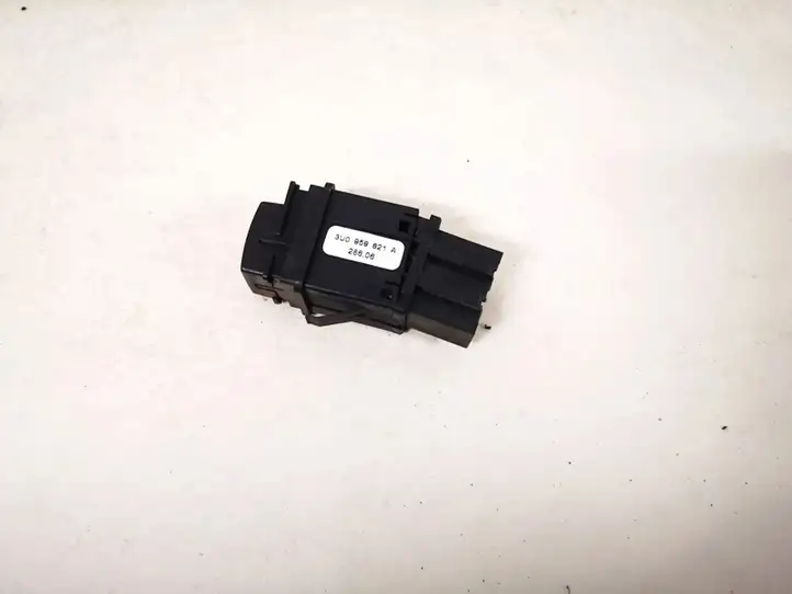 Skoda Superb B5 (3U) (2001 - 2008) 3u0959621a Кнопка обогрева стекла — фото 3