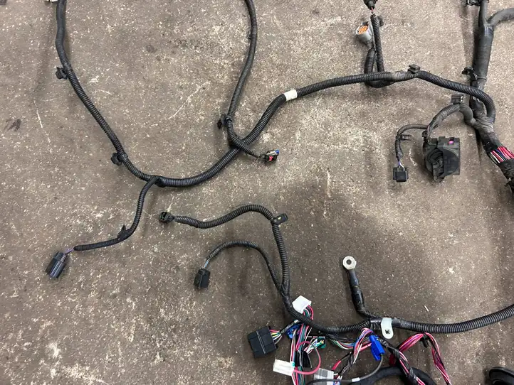 Tesla Model X (2015 - 2021) 103244780F Прочая электропроводка — фото 4