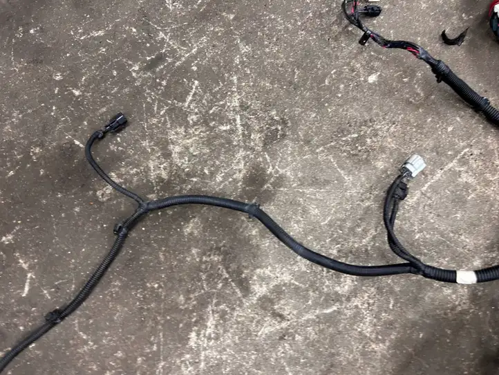Tesla Model X (2015 - 2021) 103244780F Прочая электропроводка — фото 17