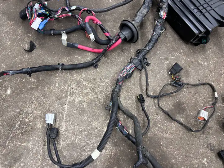 Tesla Model X (2015 - 2021) 103244780F Прочая электропроводка — фото 19