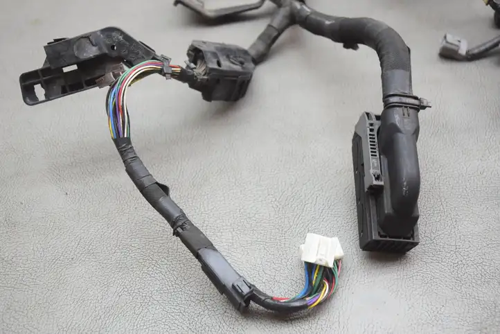 Toyota Prius (XW30) (2009 - 2015) 8212247030 Прочая электропроводка — фото 4