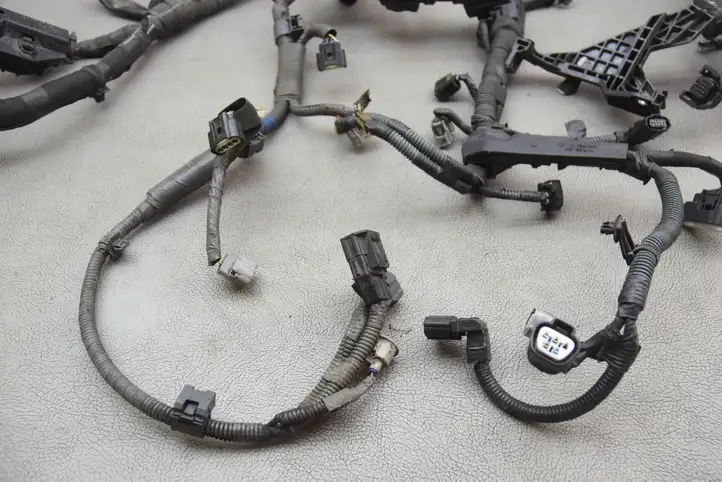 Toyota Prius (XW30) (2009 - 2015) 8212247030 Прочая электропроводка — фото 6