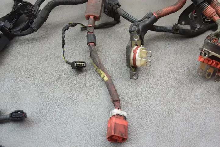 Toyota Prius (XW30) (2009 - 2015) 8212247030 Прочая электропроводка — фото 8
