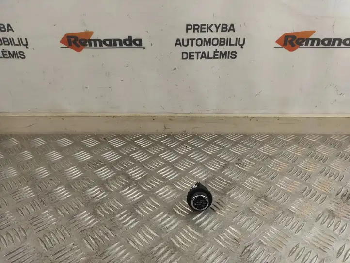 Opel Insignia B (2017 - ) 22939387 Кнопка закрытия крышки багажника — фото 1