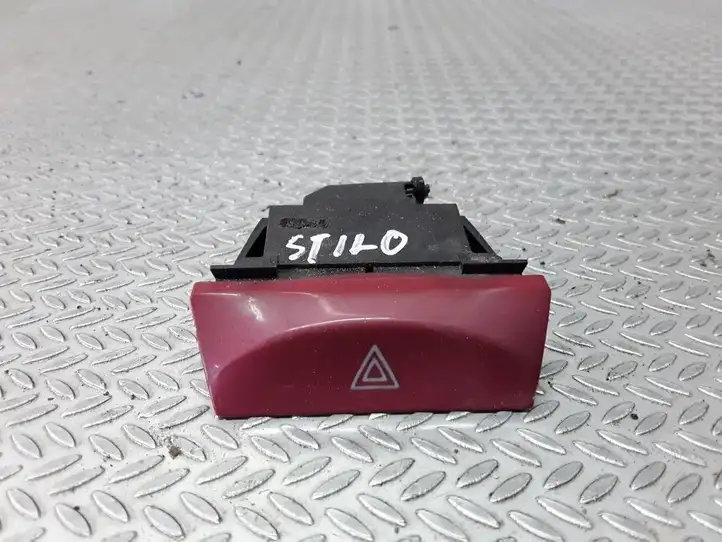 Fiat Stilo (2001 - 2010) Включатель аварийных фонарей — фото 1