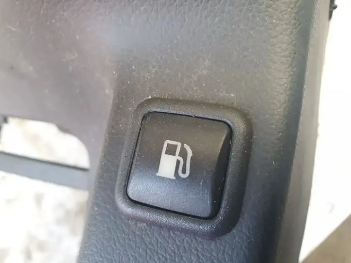 Seat Leon (1M) (1998 - 2006) Включатель открытия топливного бака — фото 2