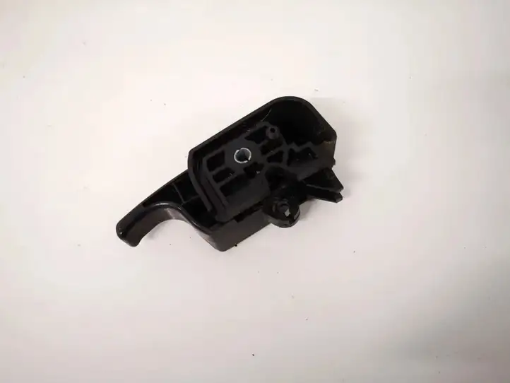 Citroen C-Crosser (2007 - 2013)   Включатель открытия топливного бака