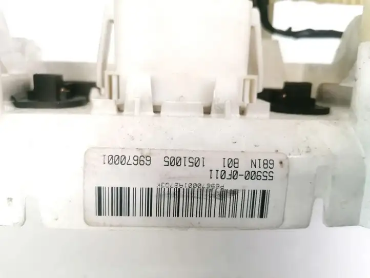 Toyota Corolla Verso AR10 (2004 - 2009) 559000F011 Блок управления климат-контролем — фото 3