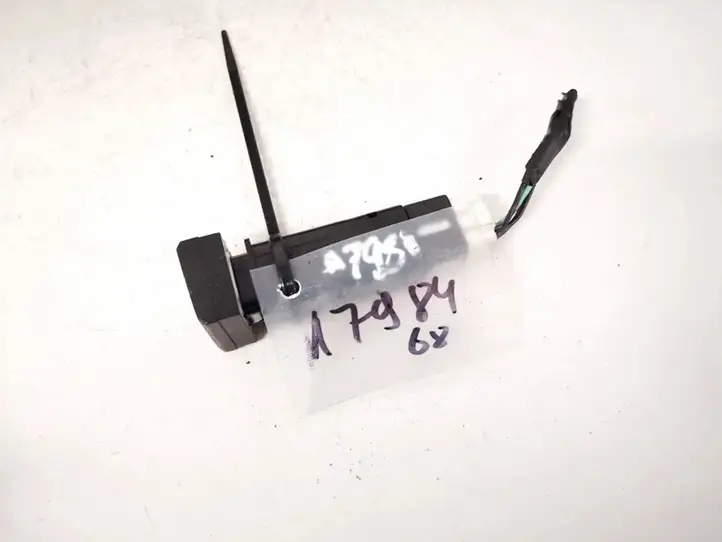 Kia Carens (2002 - 2006)   Включатель противотуманных фар