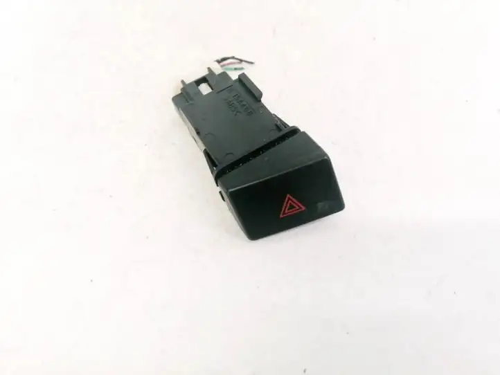Mazda 5 (2005 - 2010) 15A468 Включатель аварийных фонарей — фото 2