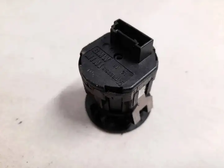 BMW 3 F30 F35 F31 (2012 - 2018) 61319198886 Включатель надувной подушки для пассажира — фото 3