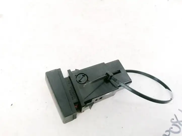 Hyundai Santa Fe (2005 - 2009) 864W0140 Включатель аварийных фонарей — фото 2
