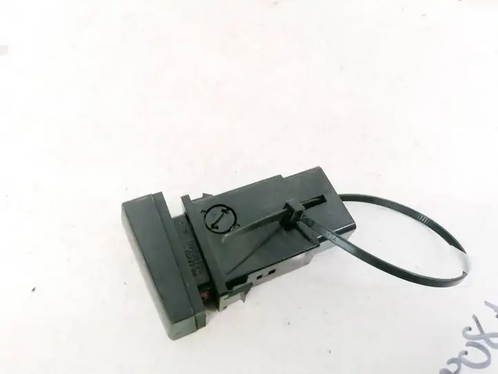 Hyundai Santa Fe (2005 - 2009) 864W0140 Включатель аварийных фонарей — фото 3